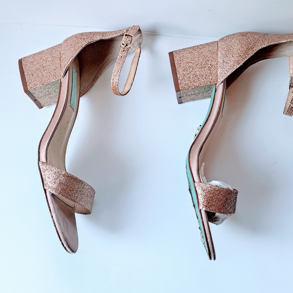 ☀️Betsey Johnson Mari Sandal  -  Color Champaign  - Sz 7.5 - Picture 7 of 14